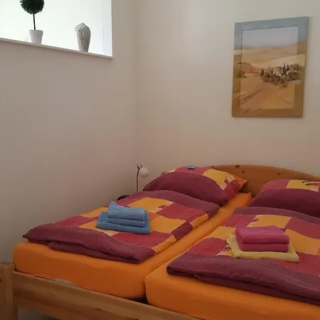 Amilia - 1 فارين